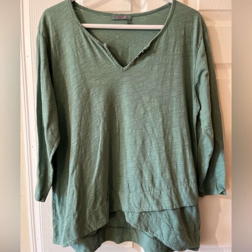 Fresh Produce Lagenlook Green V Neck Button Cross Hem Long Sleeve Top Sz L